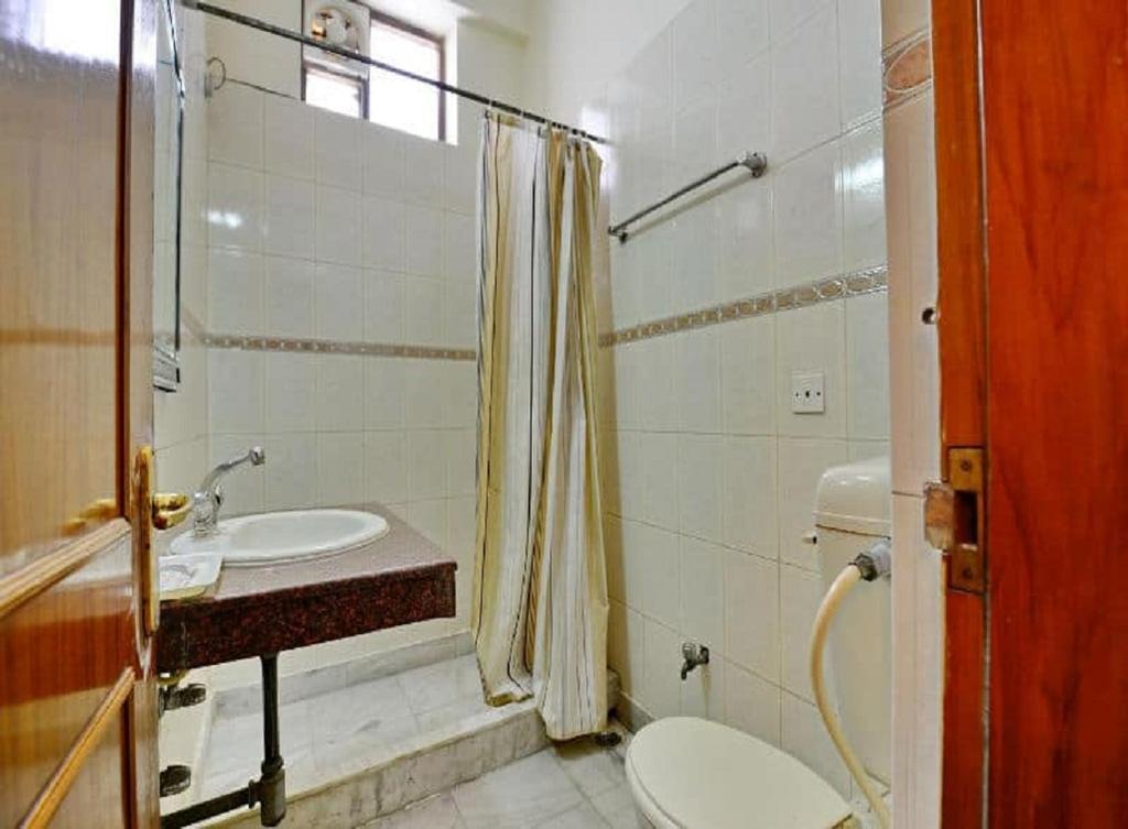 Mahalaxmi Plaza Hotel Faridabad Exteriör bild